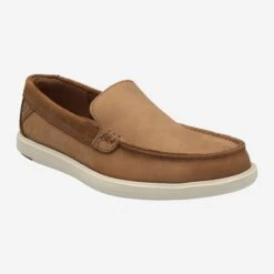 Clarks Art. Bratton Loafer 26172447 7 - Brown